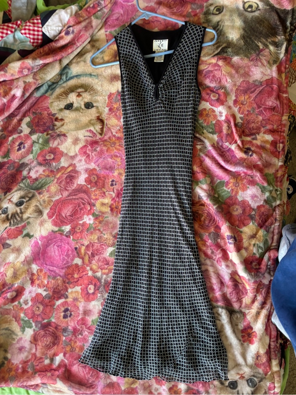 black and white vintage circle dress